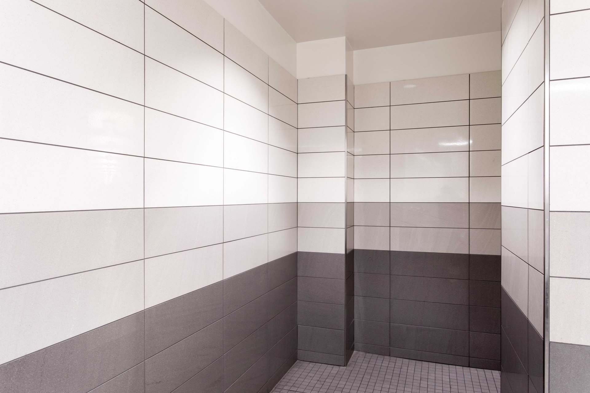 Inside construction bathroom (7)