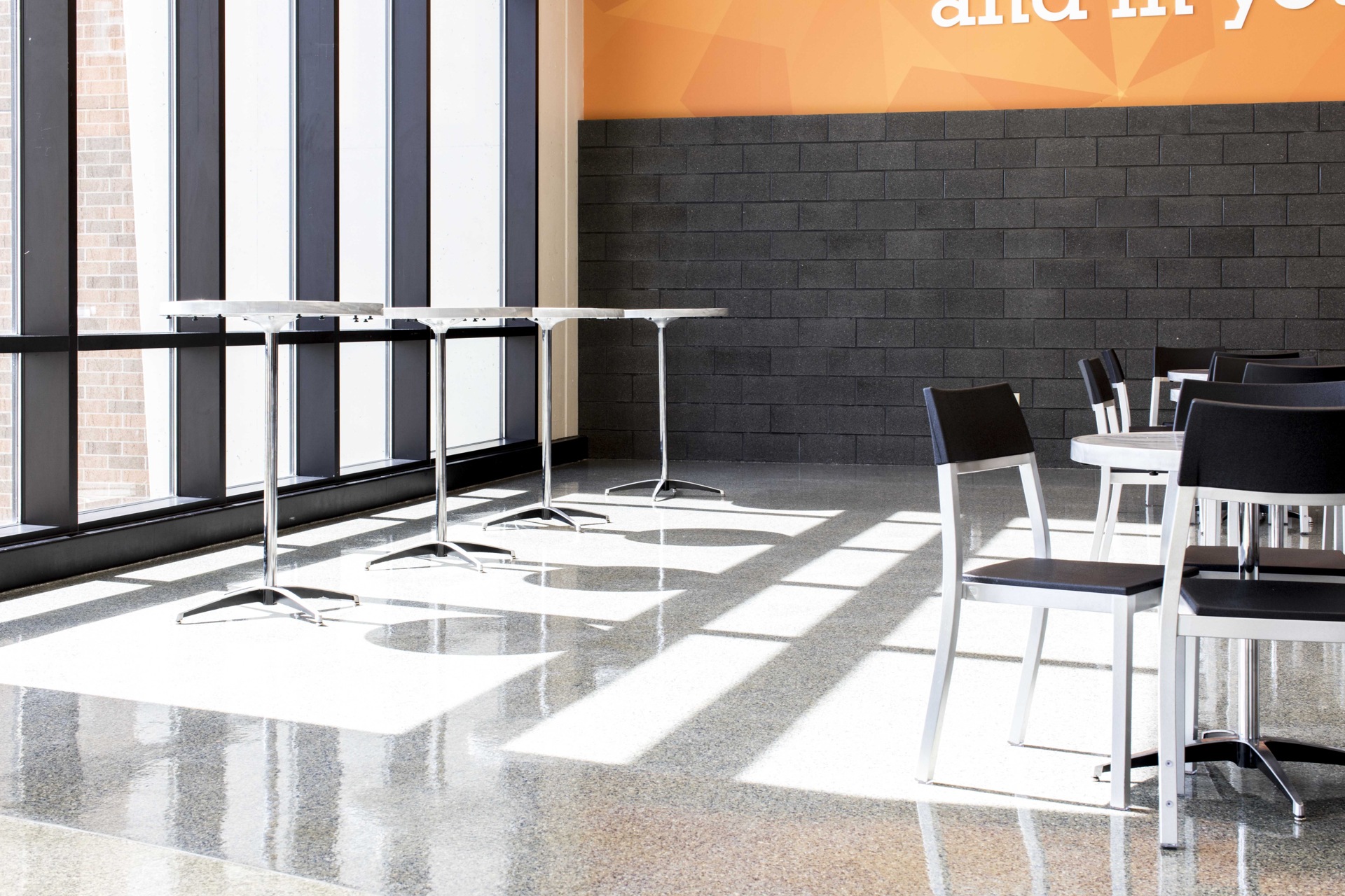 Food court area construction (2)